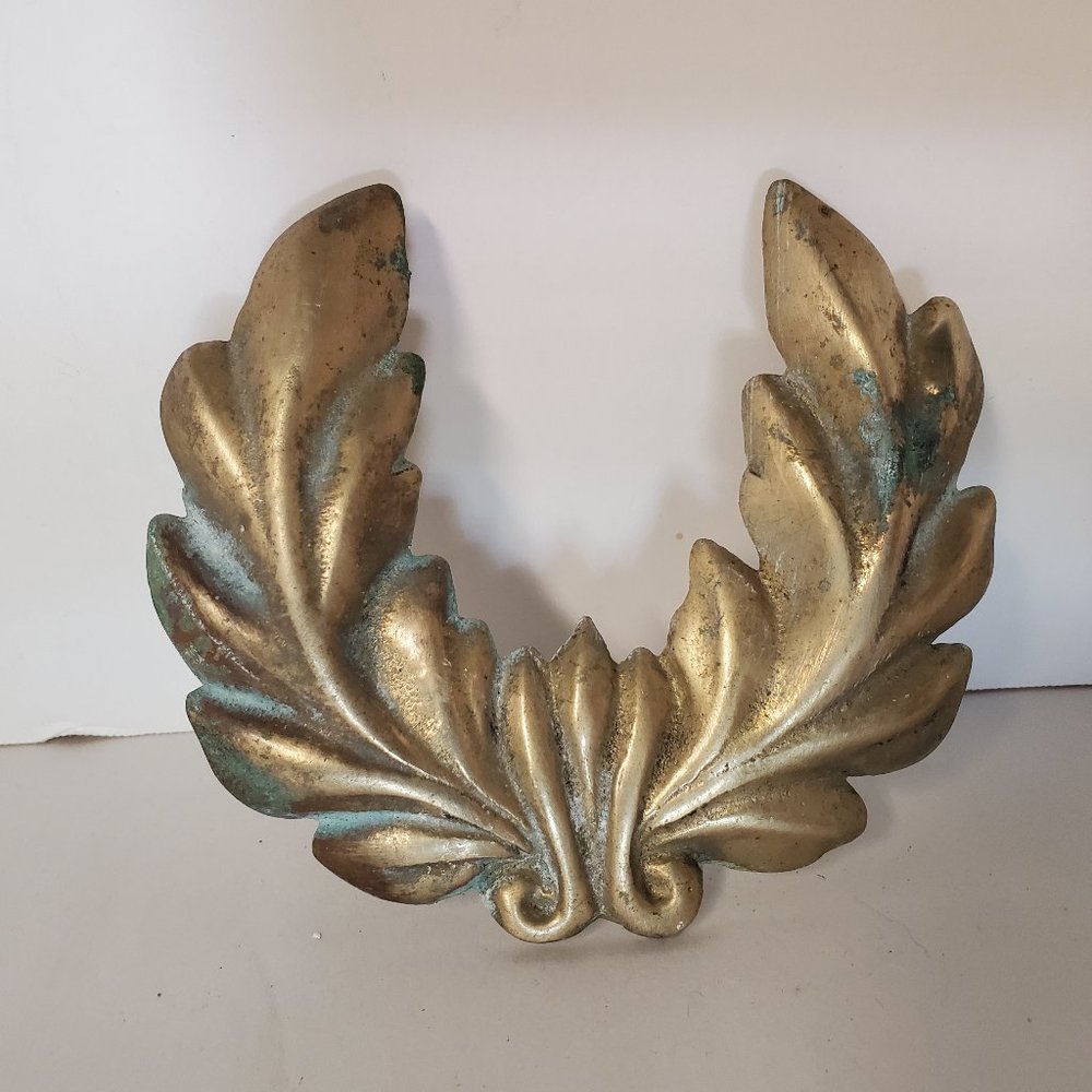 Antique Brass Laurel Wreath Emblem Architectural Heavy Ornamental